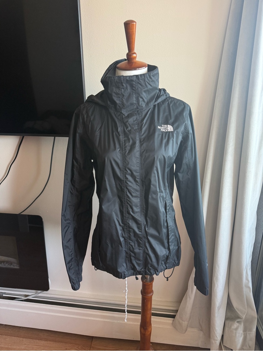 The North Face Women's Black Lightweight Packable Jacket